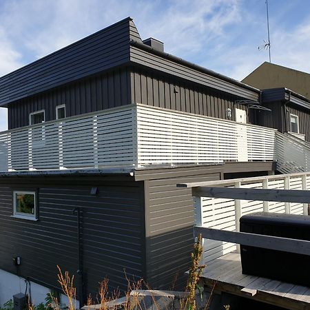 Lyngen Apartments Lyngseidet Extérieur photo