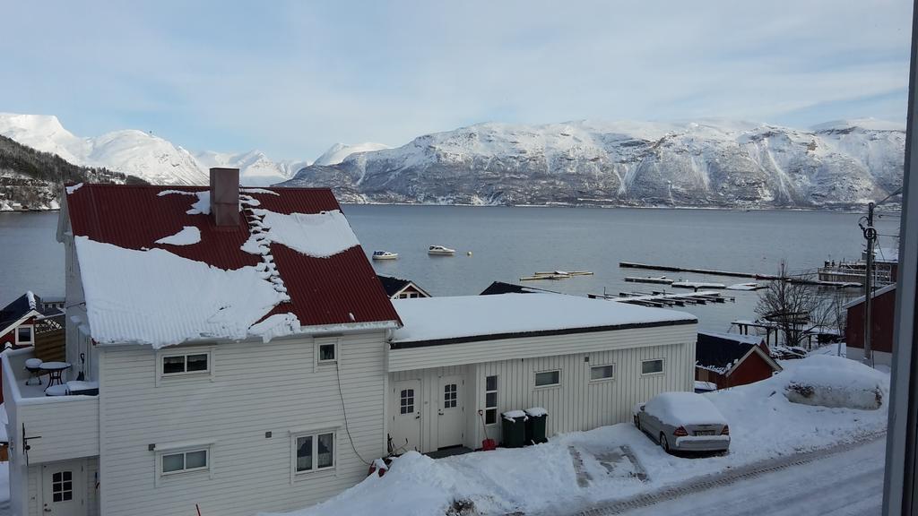 Lyngen Apartments Lyngseidet Chambre photo